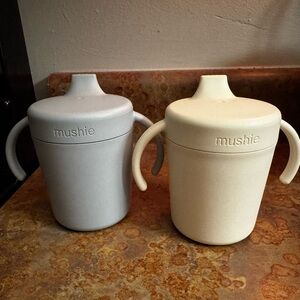 🔥DEAL New 2 Pcs MUSHIE Trainer Sippy Cup Made in Denmark Leak Resistant BPA-free